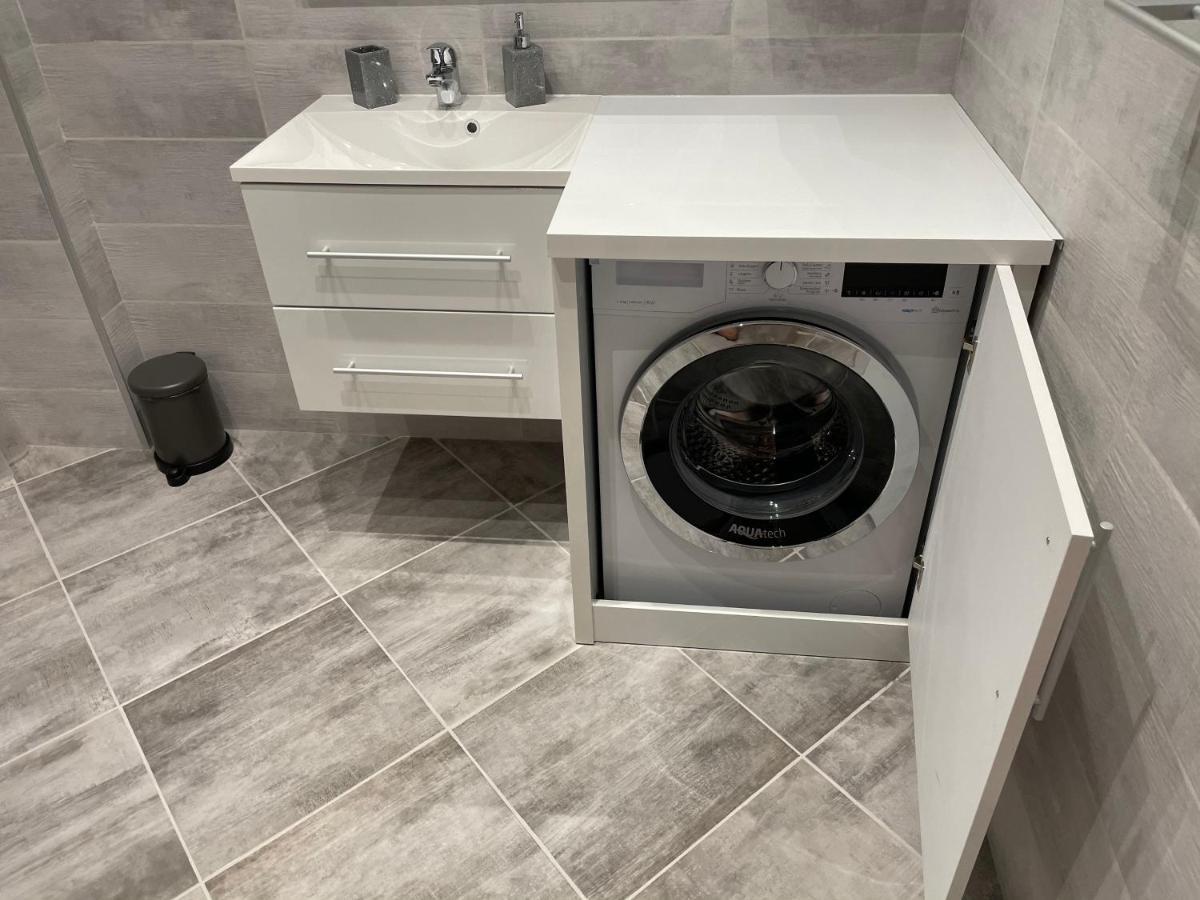 Fancy Westpark 2 Residence Lakeview W7 Βουκουρέστι Εξωτερικό φωτογραφία